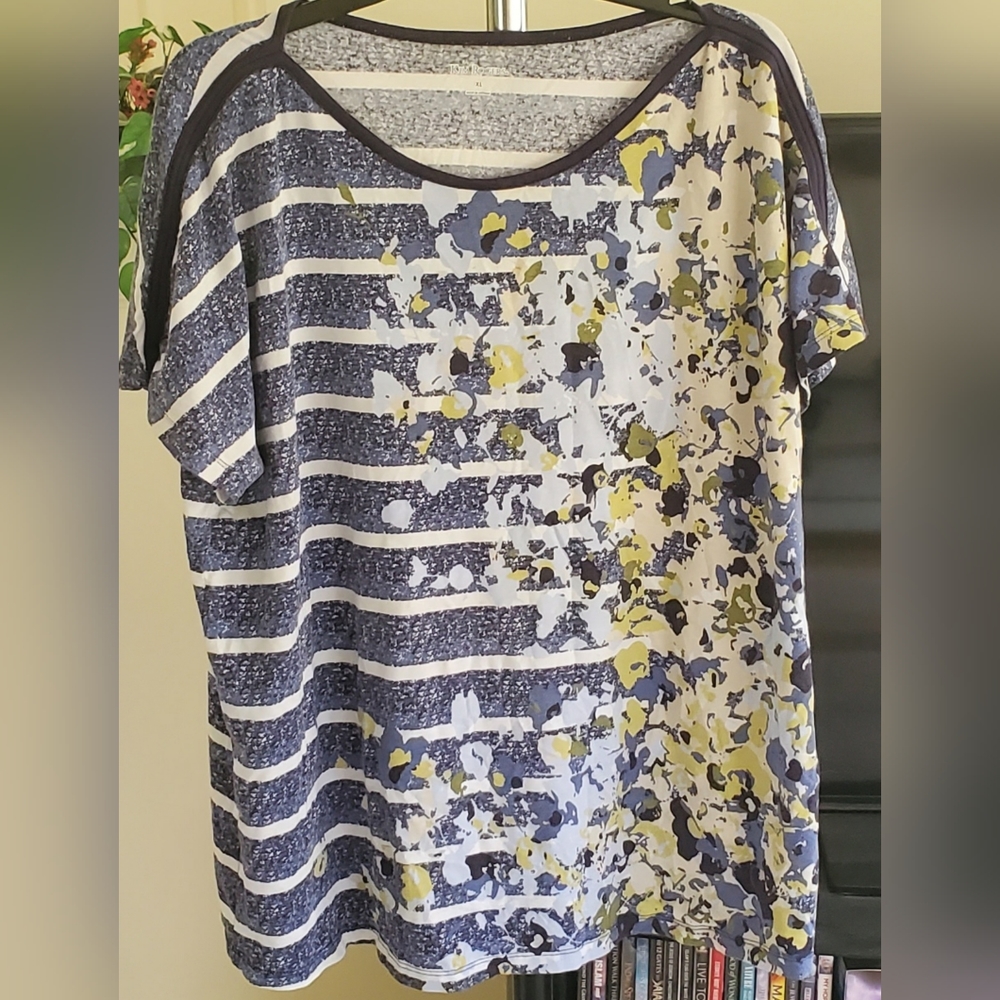 KIM ROGERS XL FLORAL KNIT SHIRT
